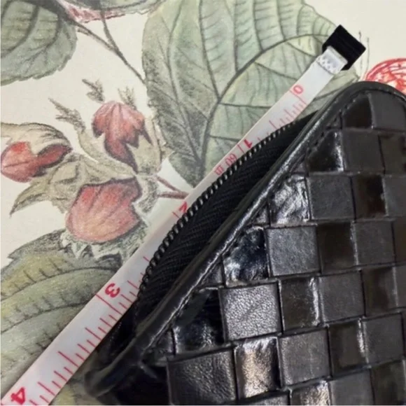 Vintage BALLY zip around lambskin, leather wallet - Picture 11 of 13